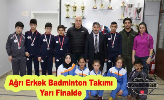 Ağrı Erkek Badminton Takımı Yarı Finalde