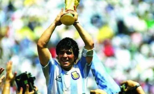Maradona Öldü