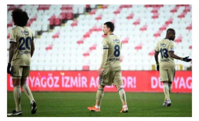 Fenerbahçe Sivas'ta Dondu