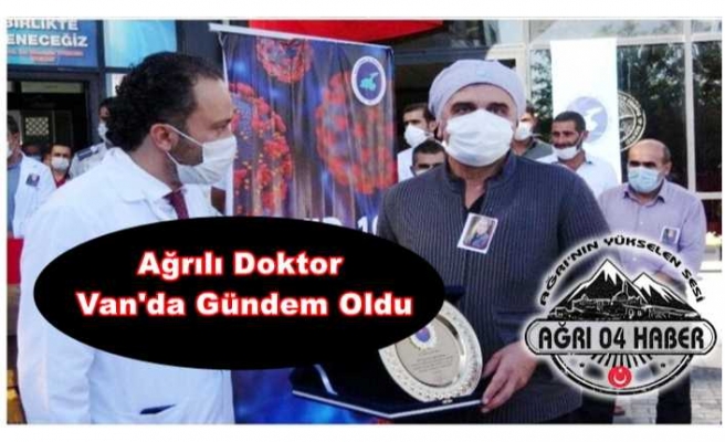 Van Ağrılı Doktorun Başarısını Konuşuyor