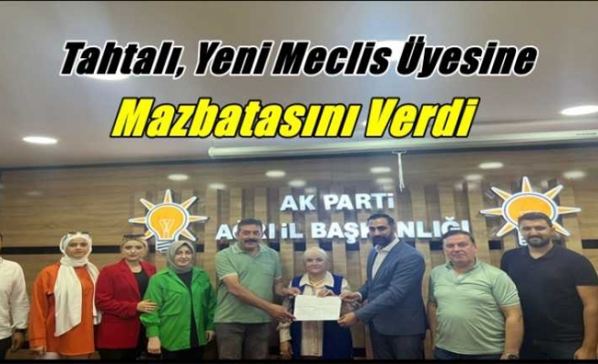 Ağrı Belediye Meclis Üyesi Mazbatasını Alarak Görevine Başladı