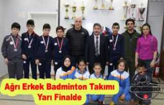 Ağrı Erkek Badminton Takımı Yarı Finalde