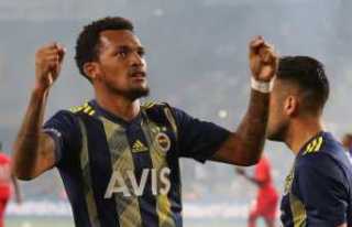 Fenerbahçe  Jailson ile Yollarını Ayırıyor