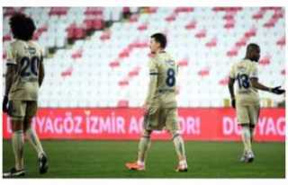 Fenerbahçe Sivas'ta Dondu