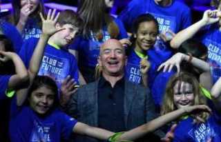 Dünyanın En Zengin İkinci Adamı Jeff Bezos Tükendiğini...