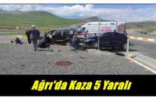 Ağrı'da Trafik Kazası 5 Yaralı