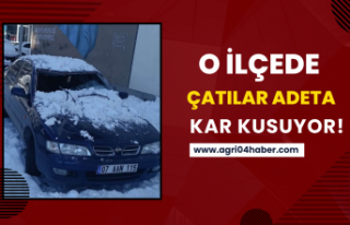 O İlçede Çatılar Adeta Kar Kusuyor!